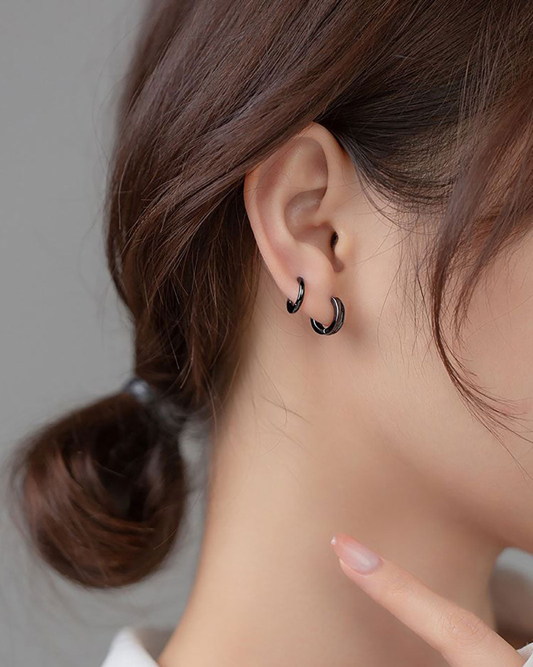 Black Classic Huggie Hoop Earrings