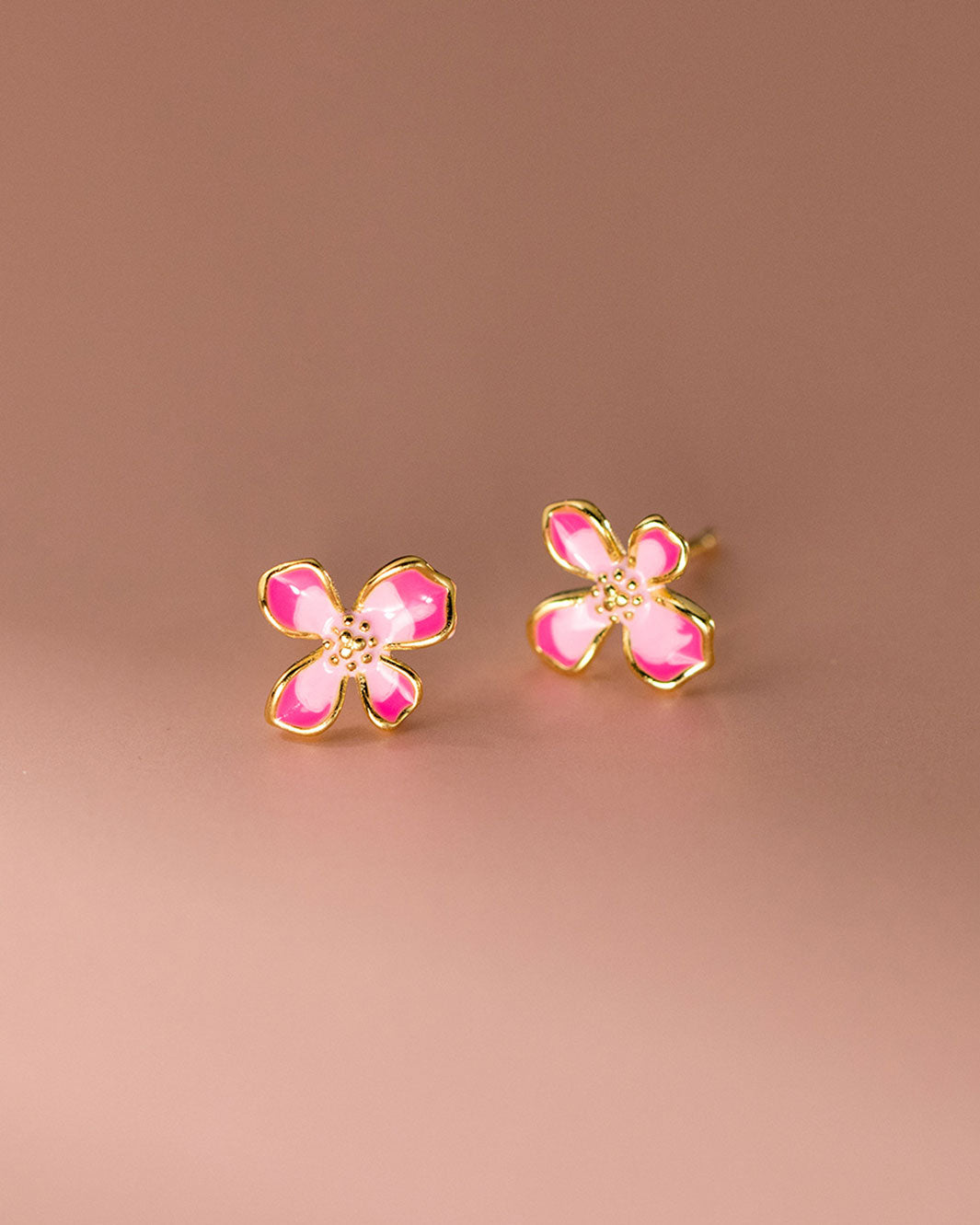 Alyssum Flower Stud Earrings