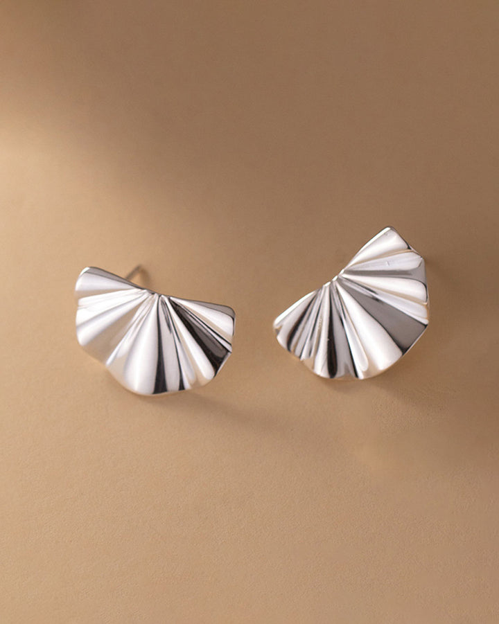 Treasa Wave Stud Earrings